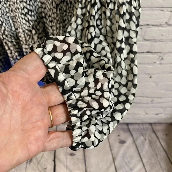 Catherines Black Blue Crystal Pleated Embellished  Nevkline Two Tone Blo… - Picture 5 of 7